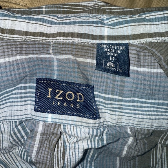 IZOD Men’s button up - Picture 2 of 3